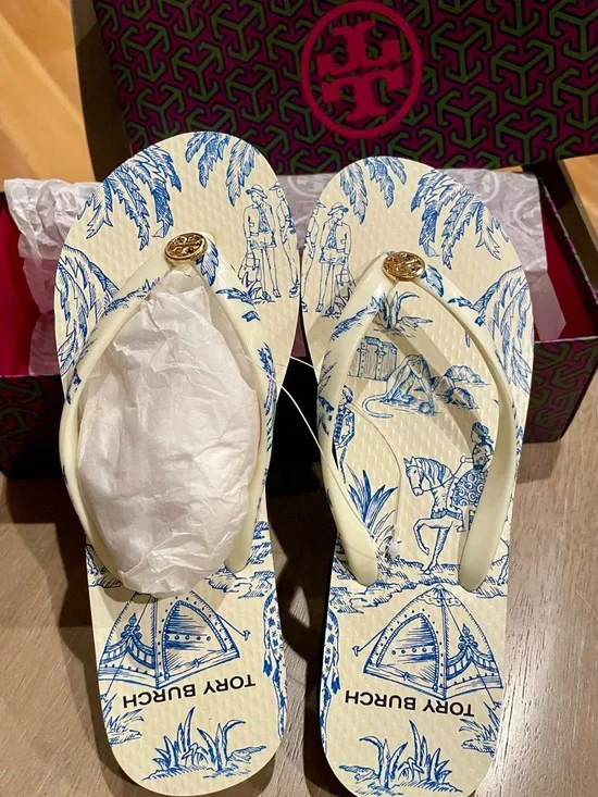 Tory Burch Cream & Blue Printed Flip Flops - size 5 (NWT) - Picture 1 of 4